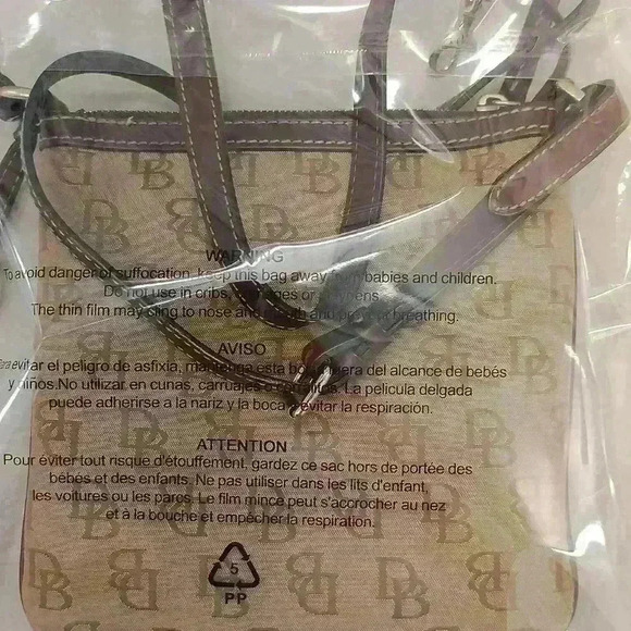 Dooney and Bourke crossbody purse(small)..Vintage - Picture 15 of 15